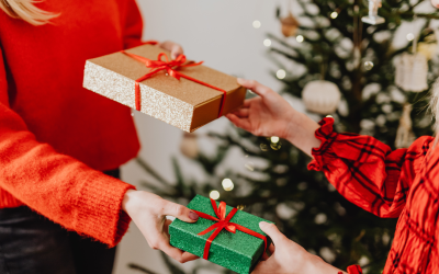 Presentes personalizados para datas comemorativas: como usar o calendário para vender mais